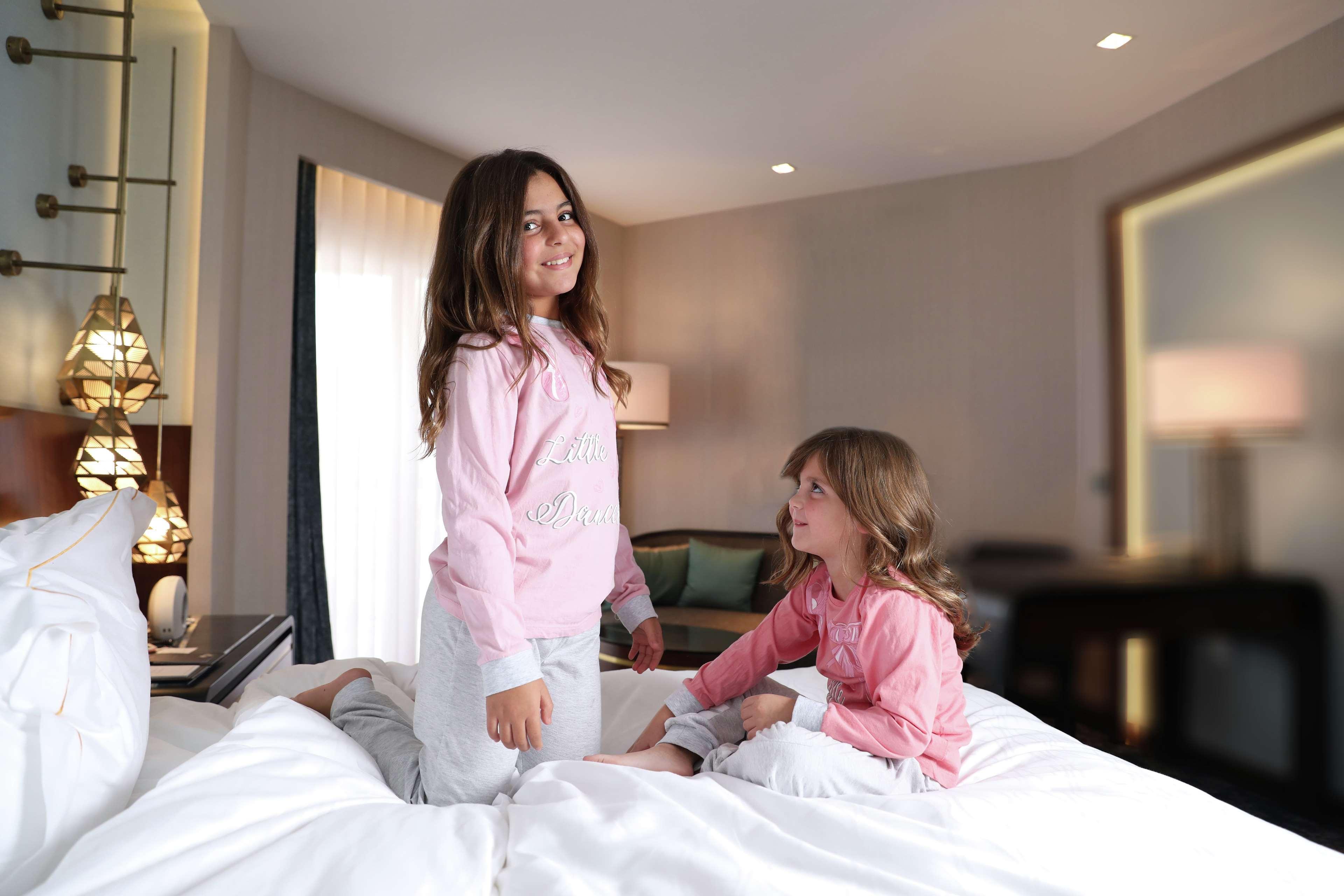 Hotel Sofitel Cairo Downtown Nile Extérieur photo Princess Isabella and Prince Alexander in 2019