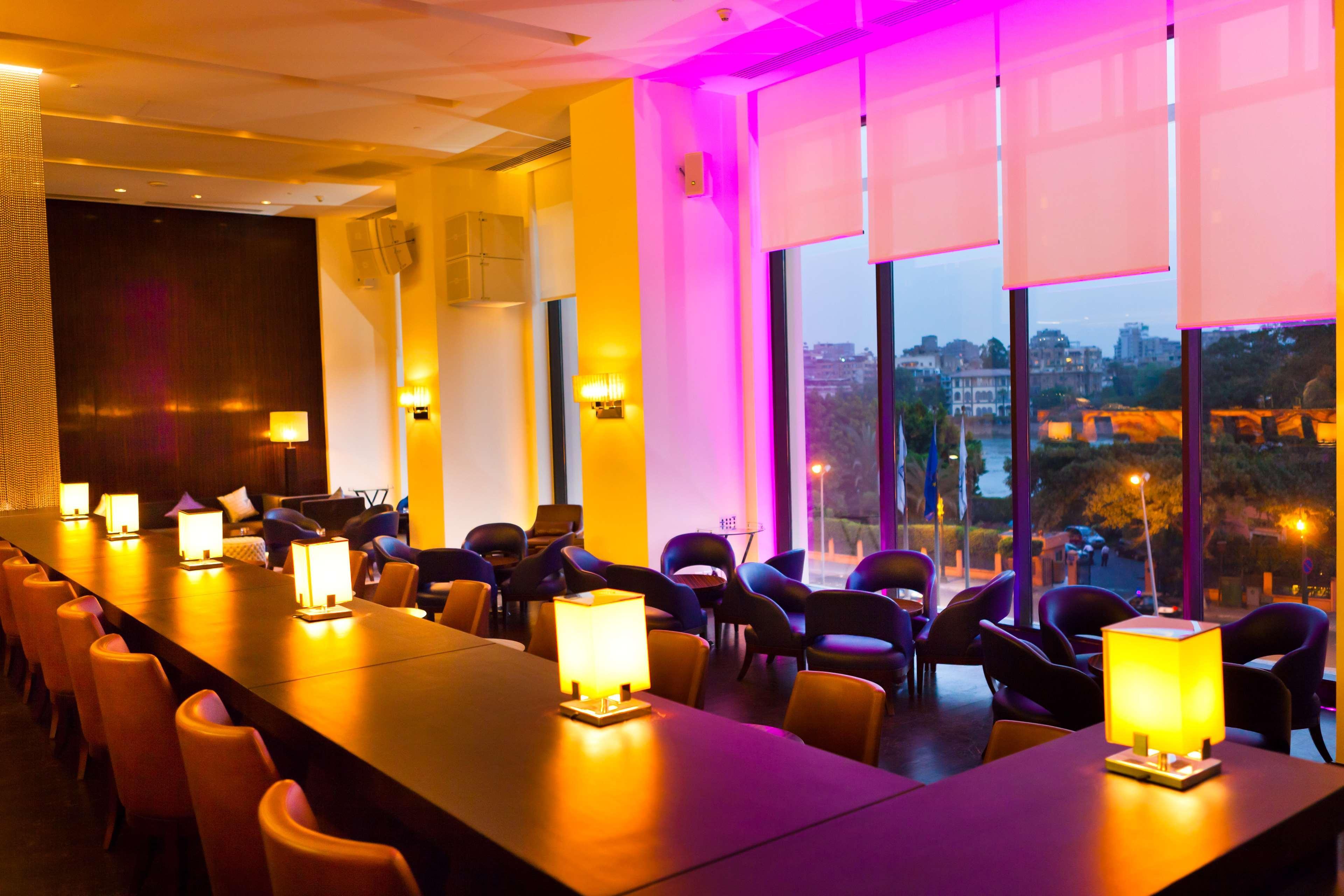 Hotel Sofitel Cairo Downtown Nile Extérieur photo The lounge at the airport