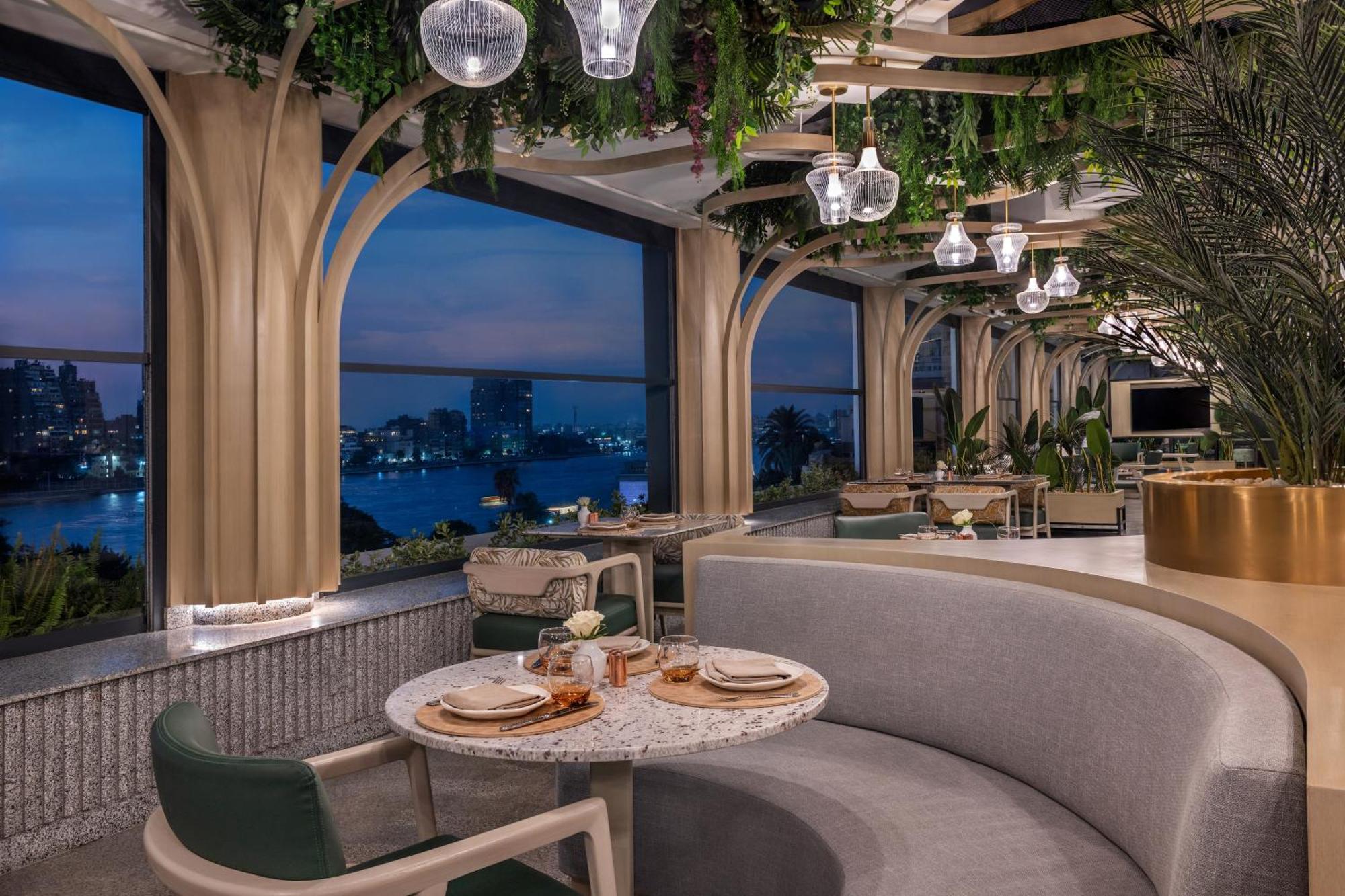 Hotel Sofitel Cairo Downtown Nile Extérieur photo The interior of the restaurant