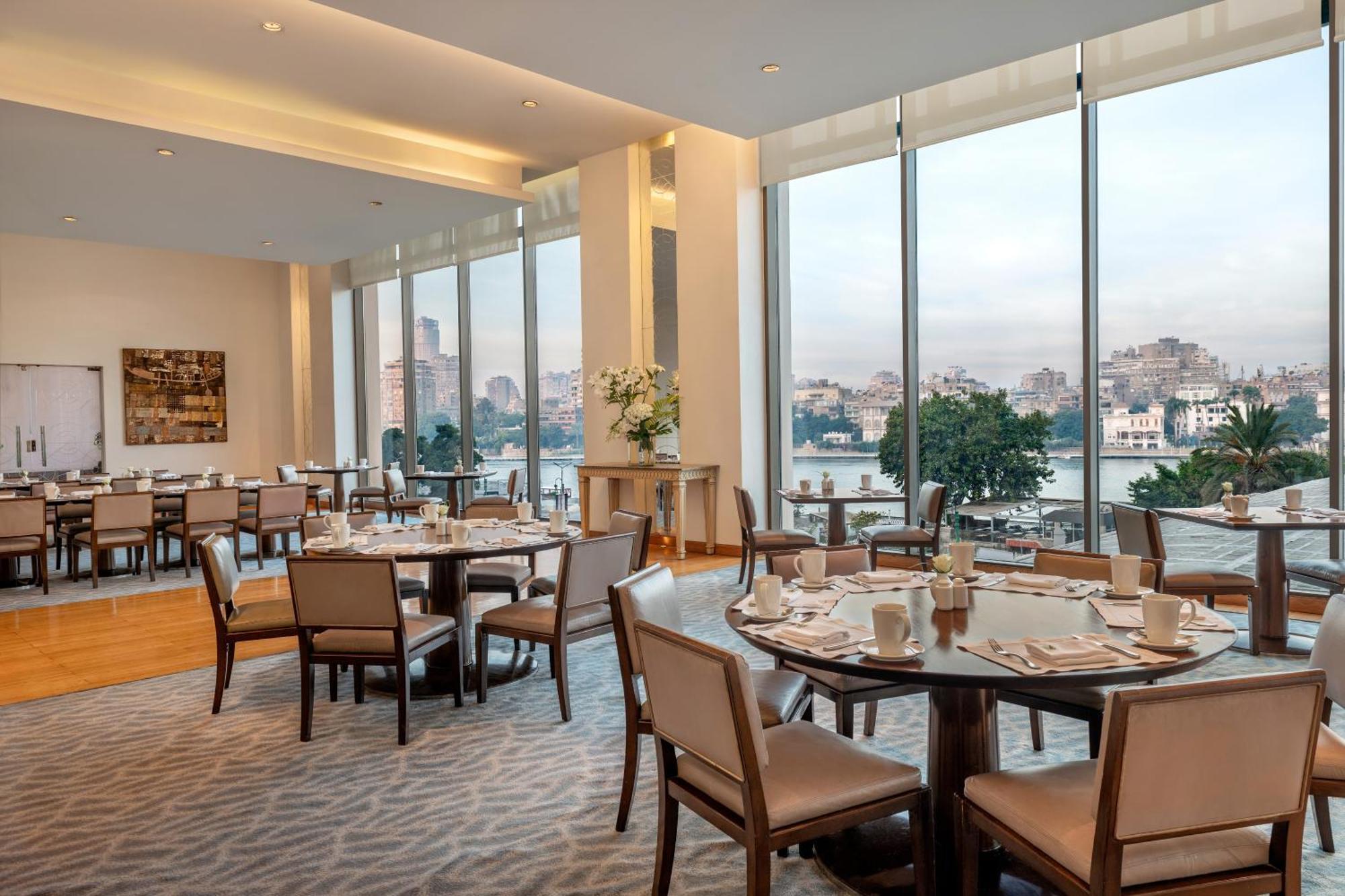 Hotel Sofitel Cairo Downtown Nile Extérieur photo The View
