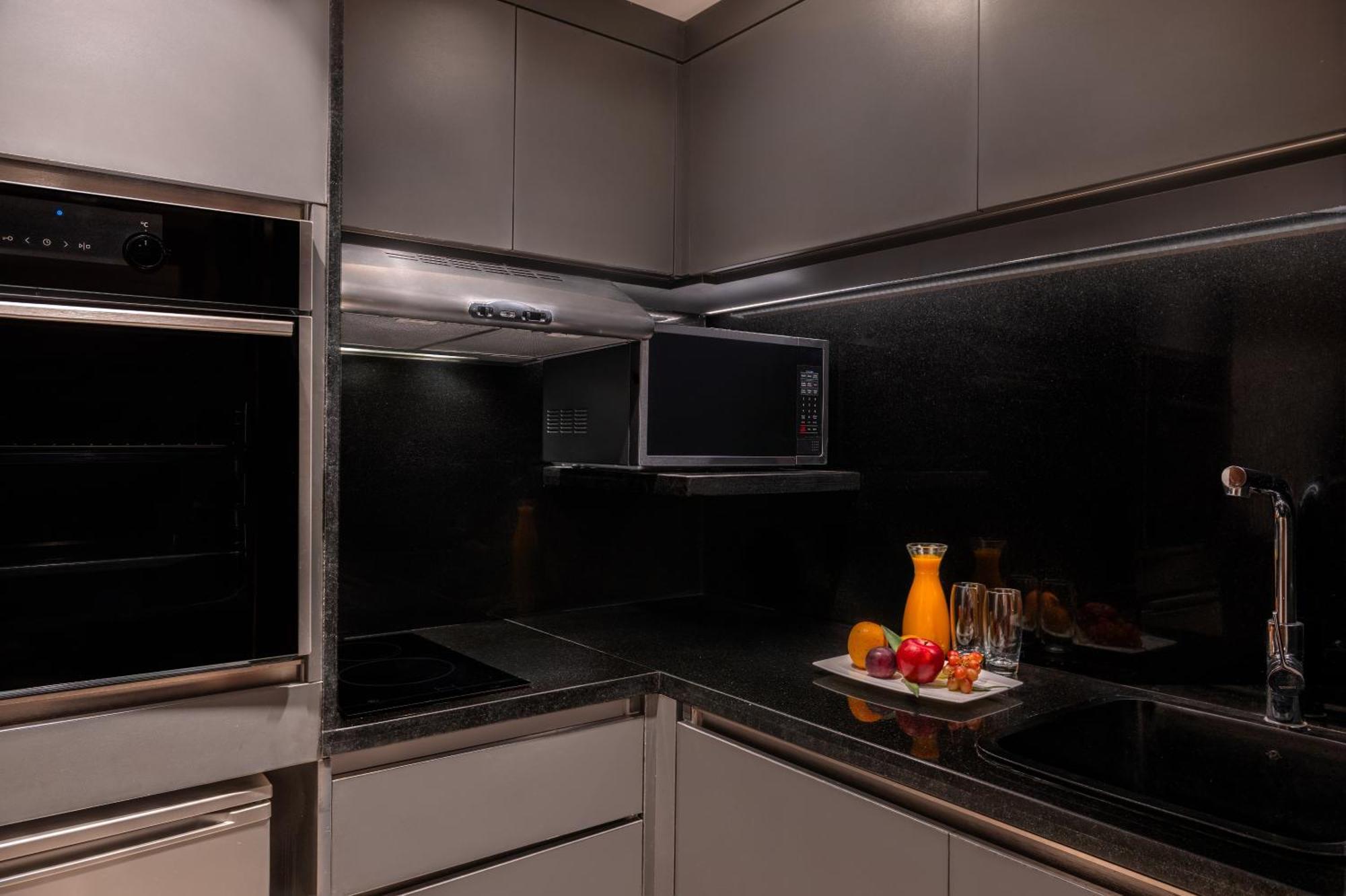Hotel Sofitel Cairo Downtown Nile Extérieur photo A modern kitchen