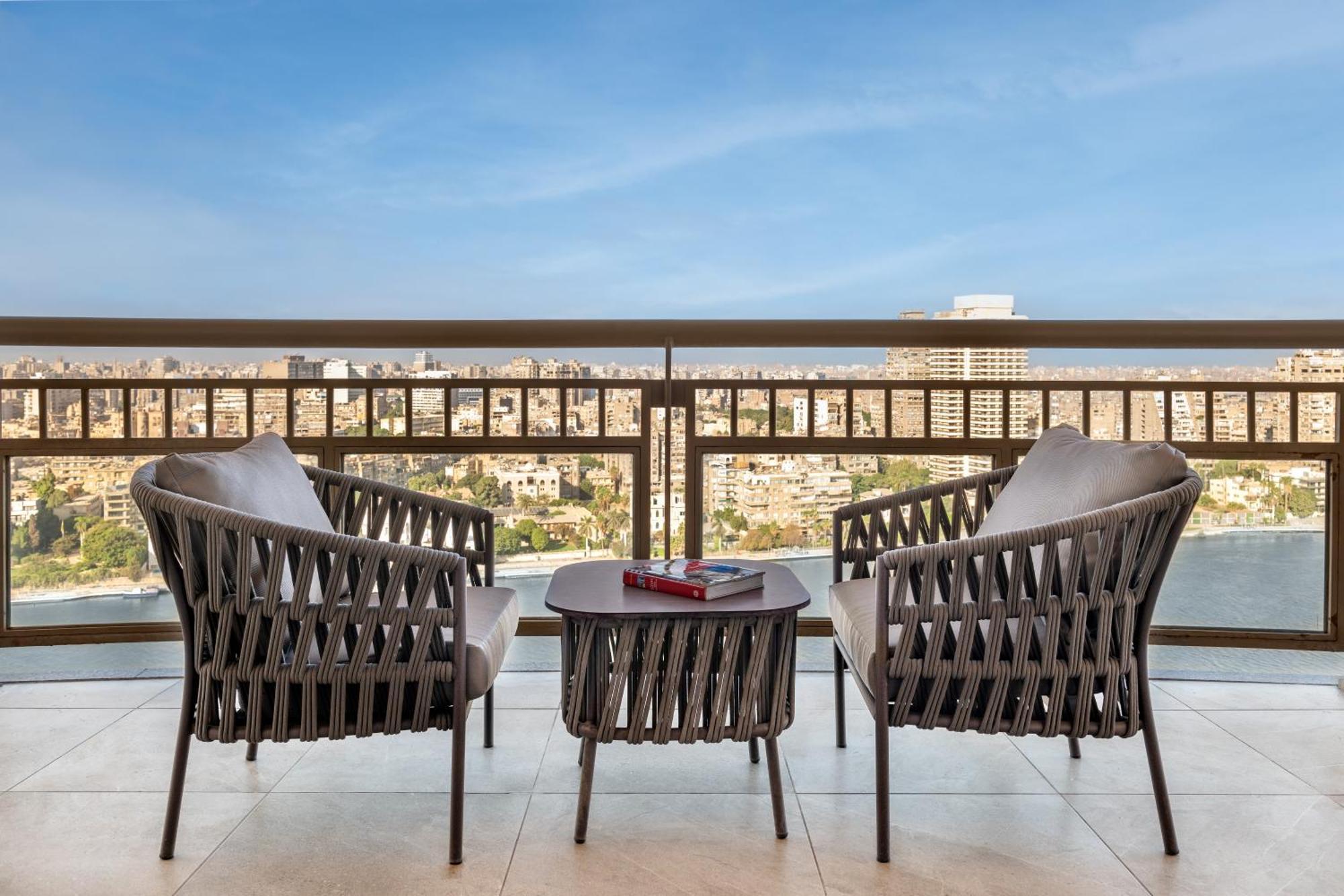 Hotel Sofitel Cairo Downtown Nile Extérieur photo View from the balcony of a suite