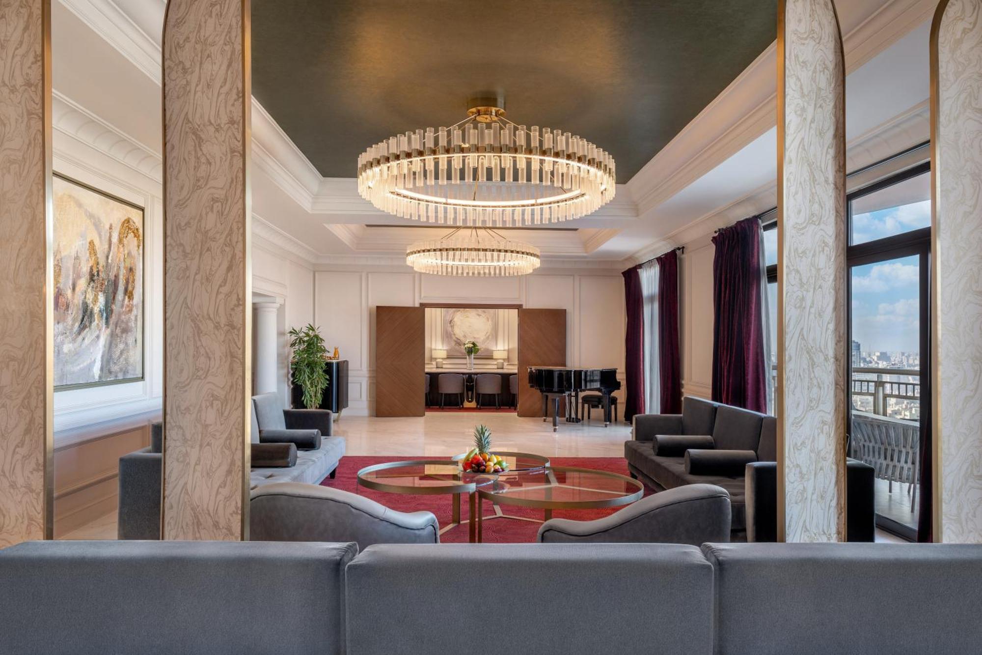 Hotel Sofitel Cairo Downtown Nile Extérieur photo The 19th-floor Sky Lounge