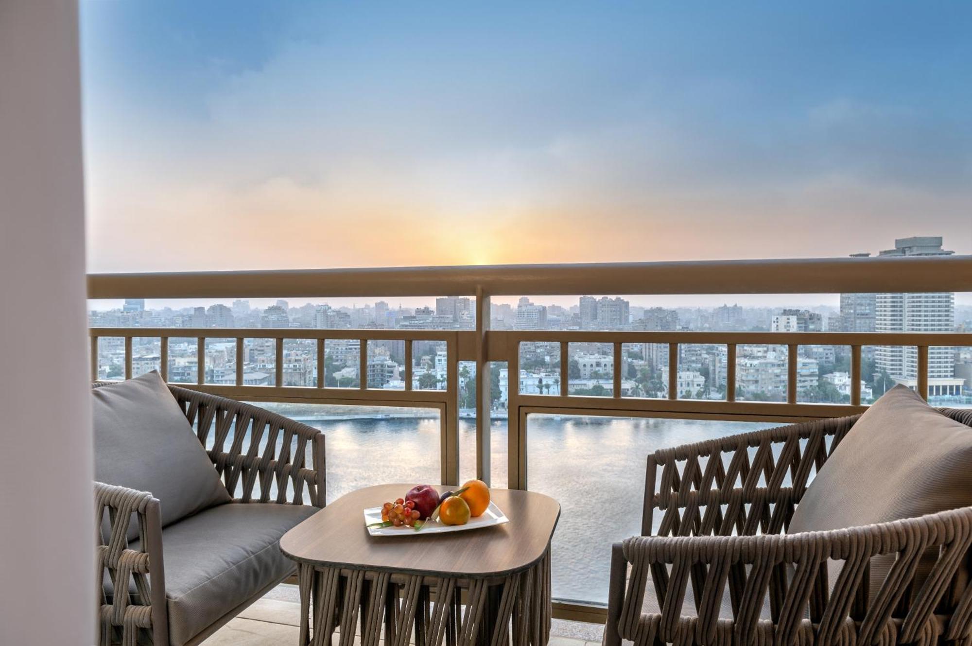 Hotel Sofitel Cairo Downtown Nile Extérieur photo View from the balcony of a suite at the Ritz-Carlton, Riyadh